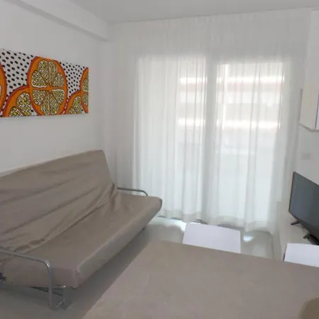 Apartment Stylish With Rooftop Pool